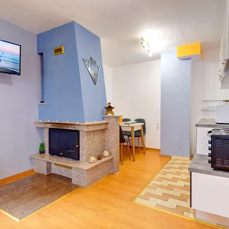 Apartment Colorful Retreat - 1bd Next To The Slopes By Flat Manager